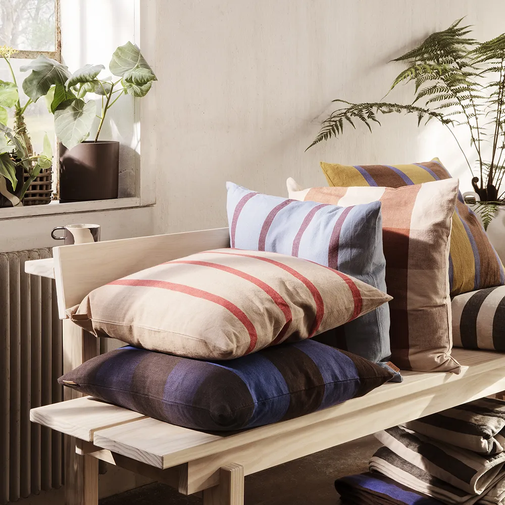 Grand Cushion - Faded Blue/Burgundy