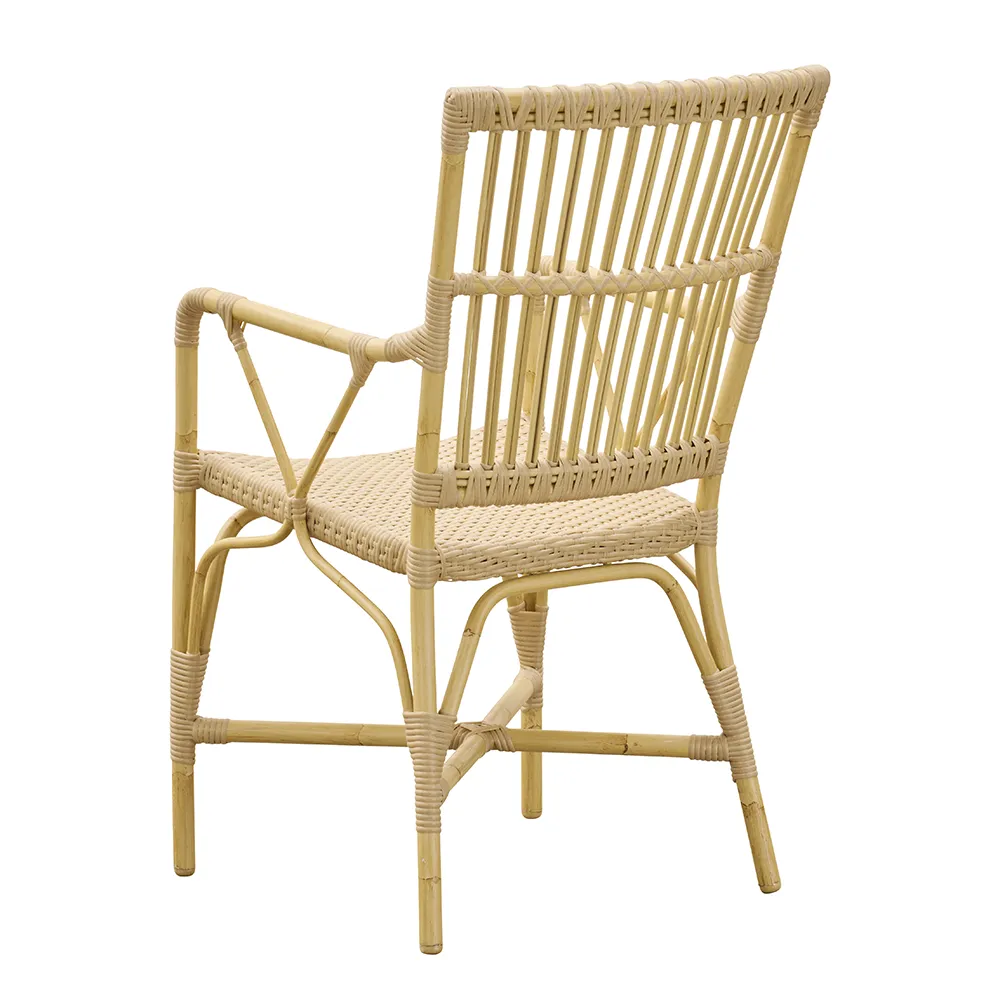 Piano armchair in synthetic rattan