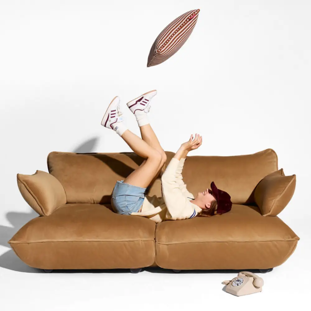 Sumo armrest velvet recycled almond