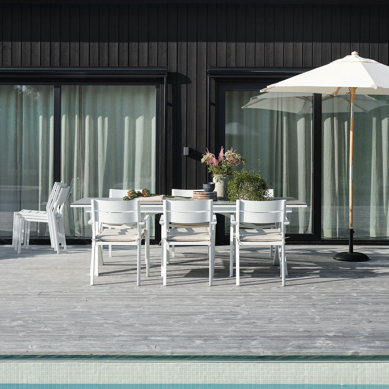 Delia armchair white