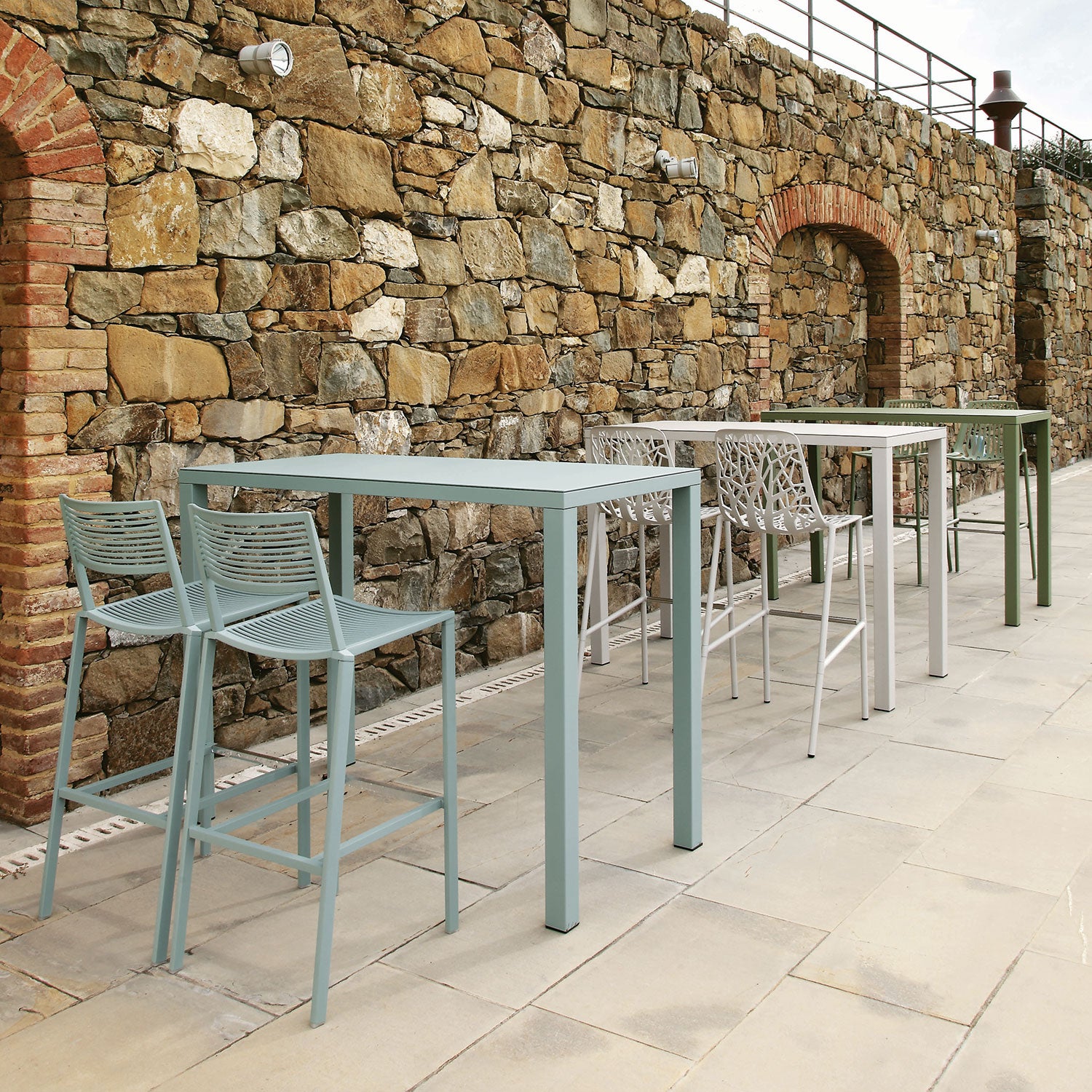 Easy bar stool 65 cm White aluminium with stainless steel footrest