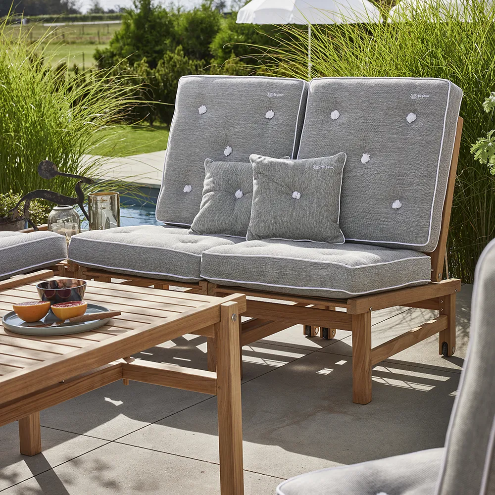 Armchair buildable teak