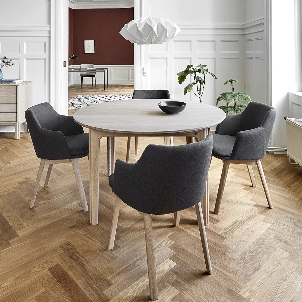 SM112 & SM65 dining set