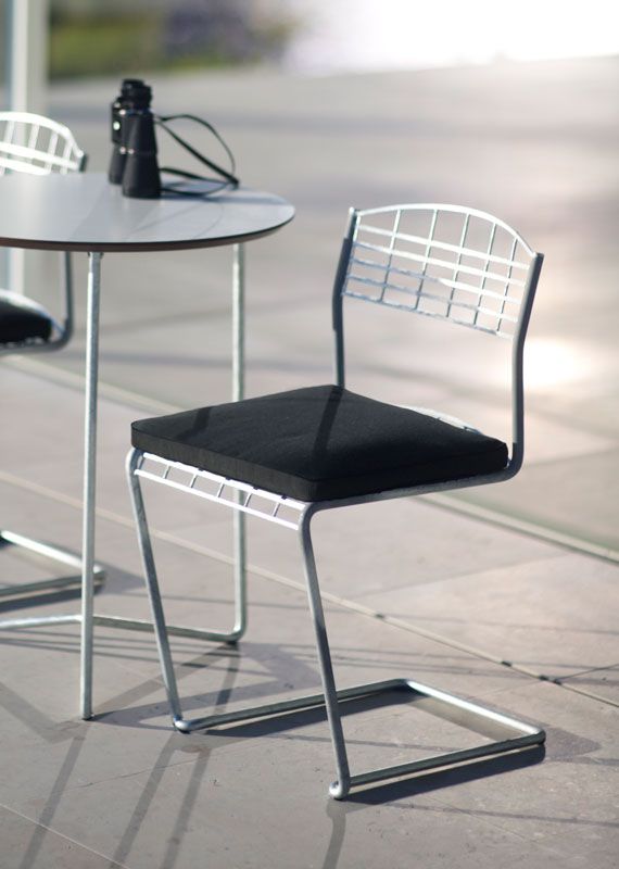 Table High Tech 60 White Laminate / Hot dip galvanised Stand