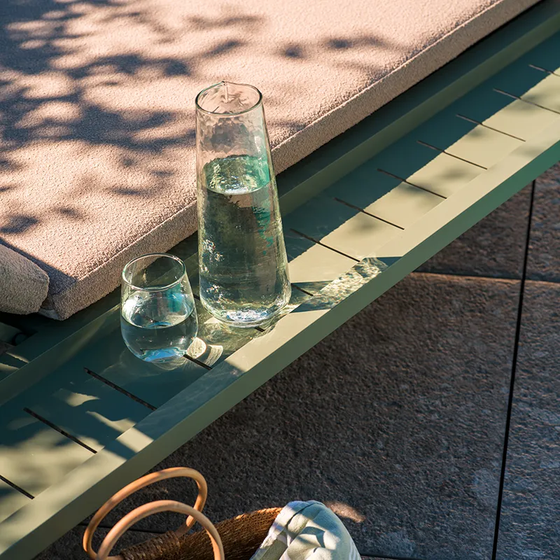 Samvaro sun lounger - Dusty Green/Teddy Beige