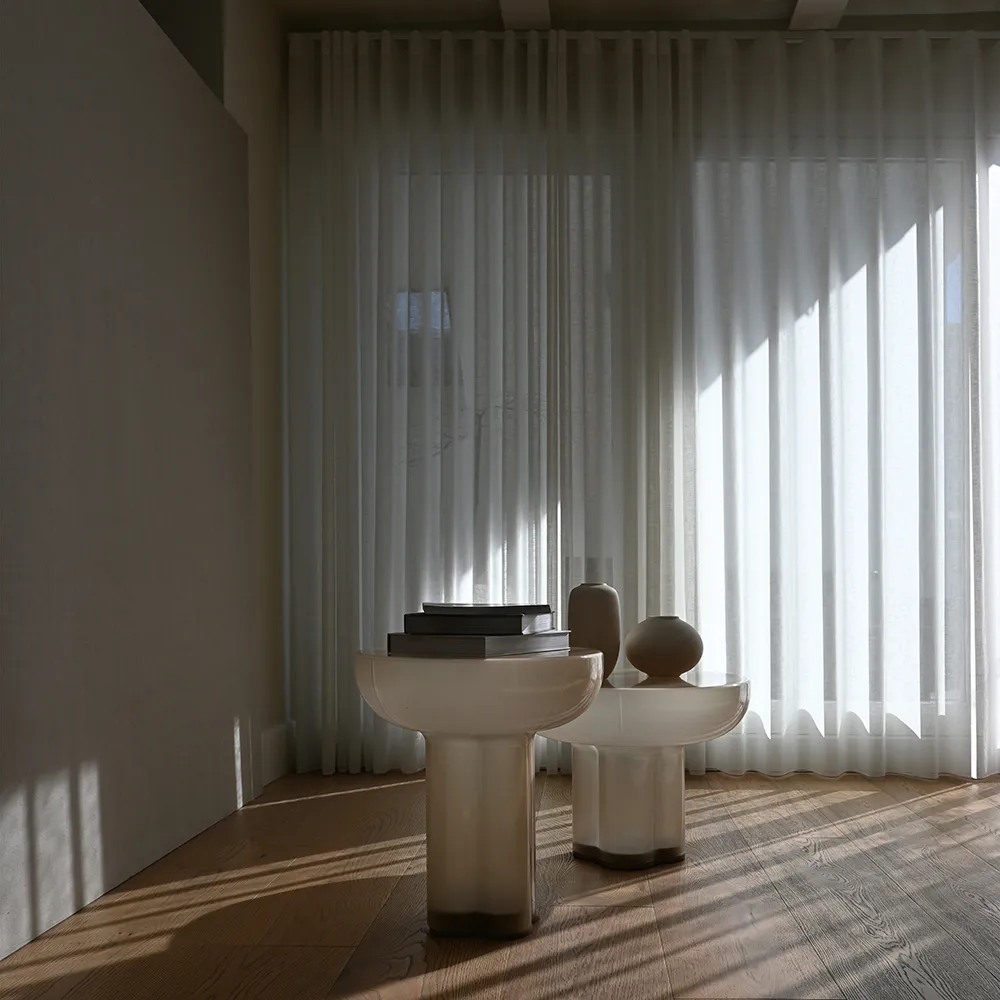 Crown Table, Low - Smoked Desert