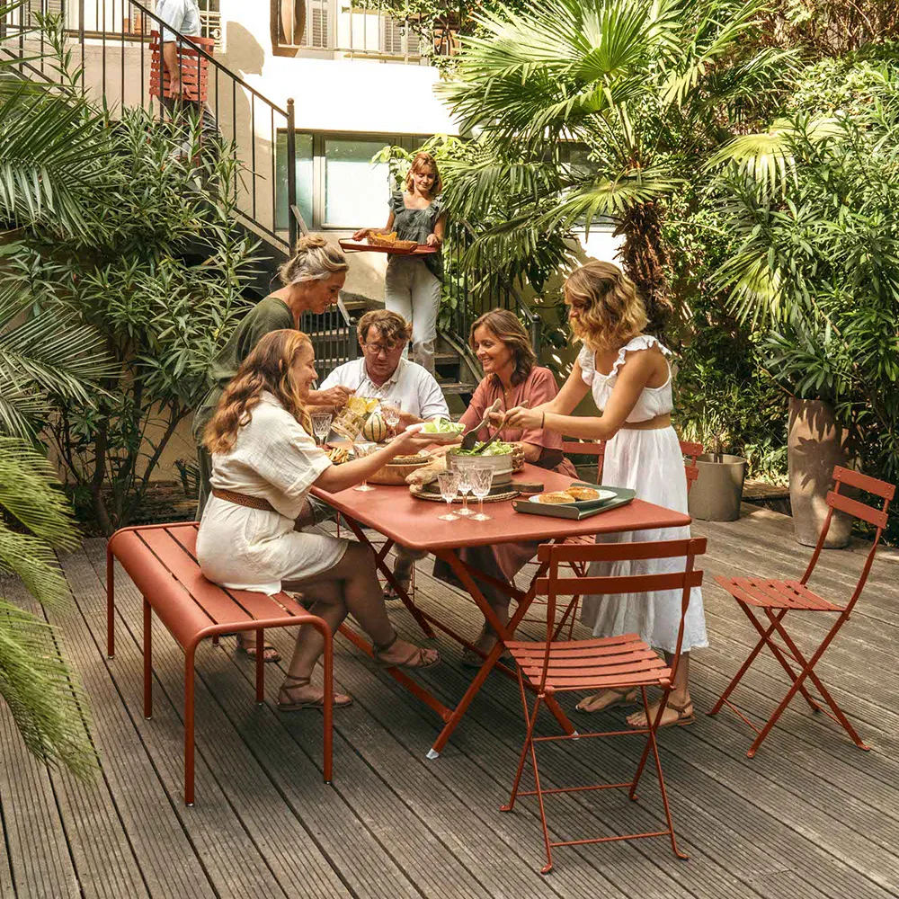Bistro table 117 x 77 cm Red Ochre