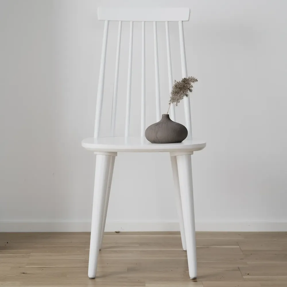 Lotta spindle chair white
