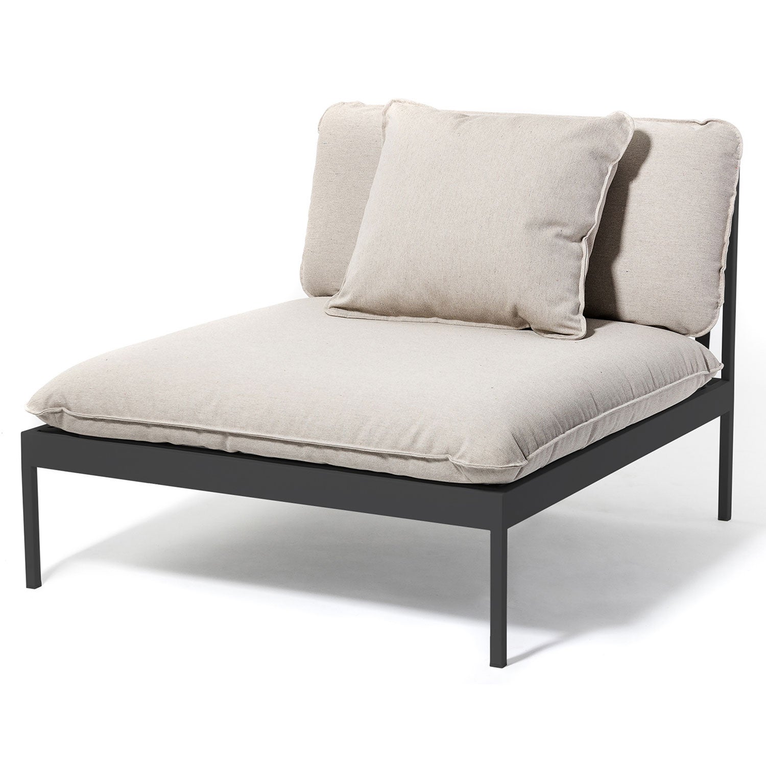 Bonan Lounge Chair / Centrepiece