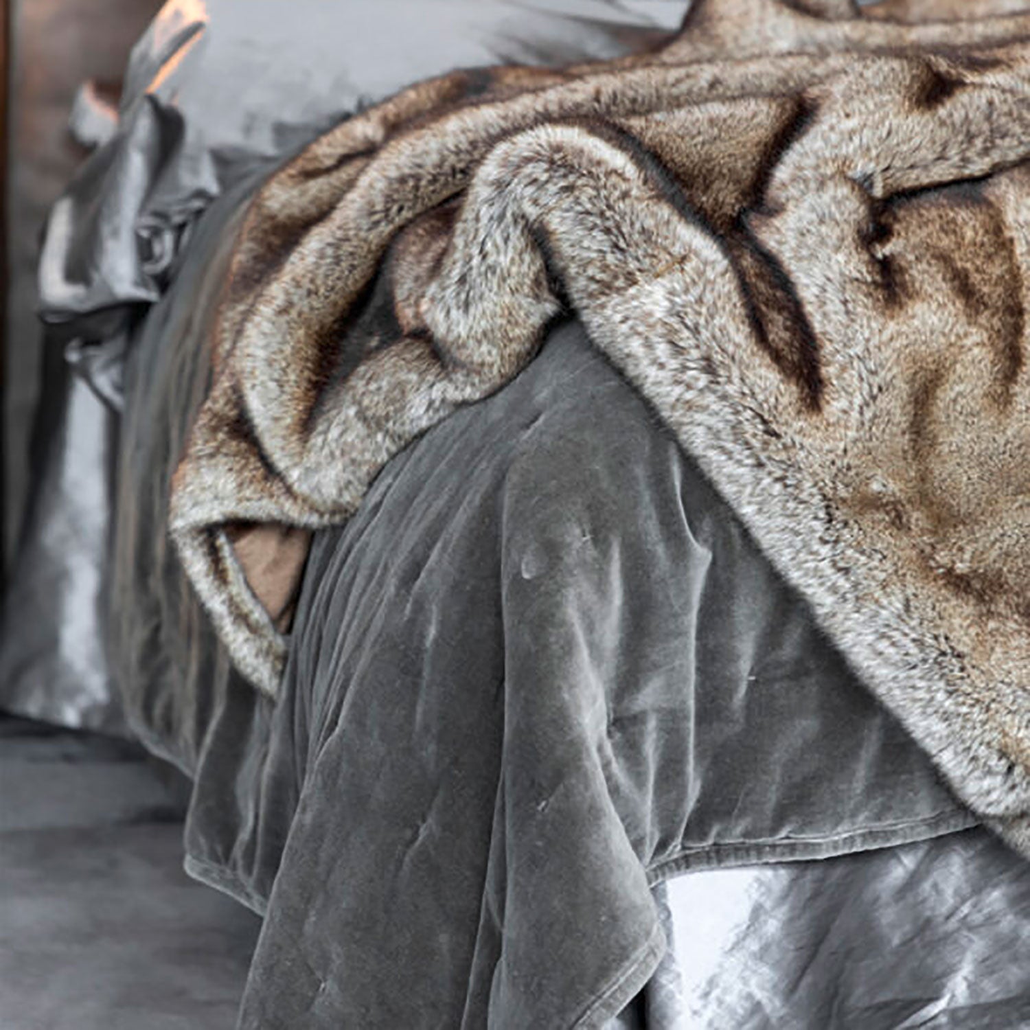 Santana bedspread 260x160 washed taupe