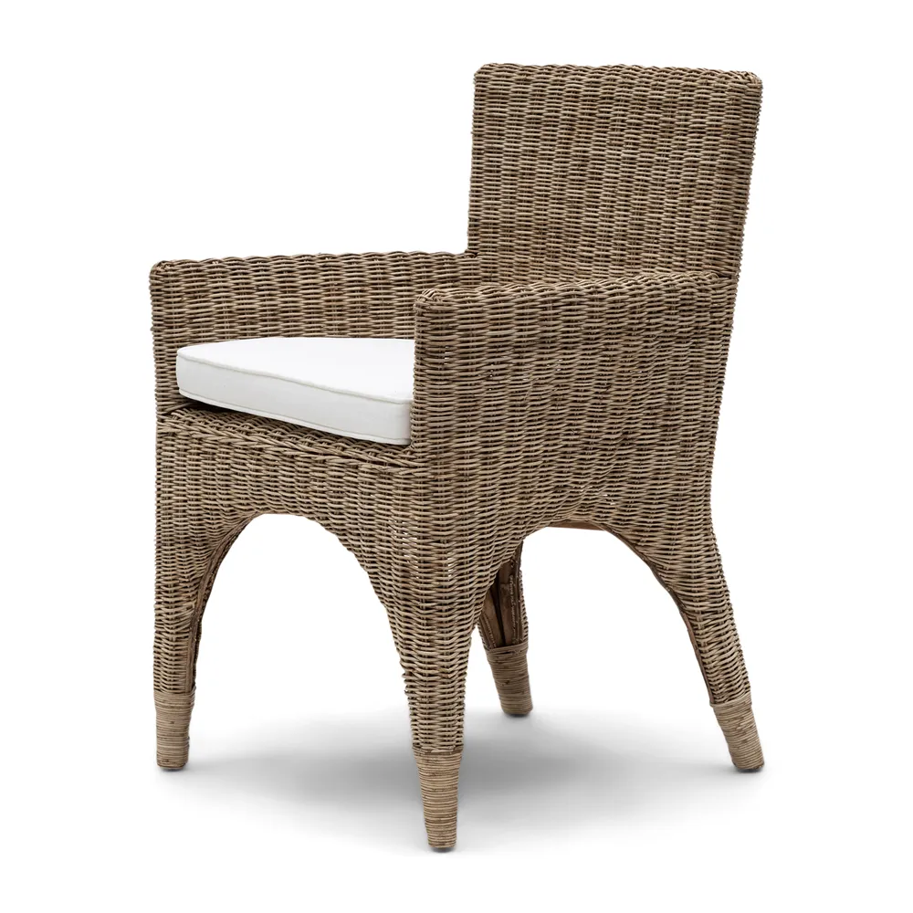 The Hamptons dining chair with armrests