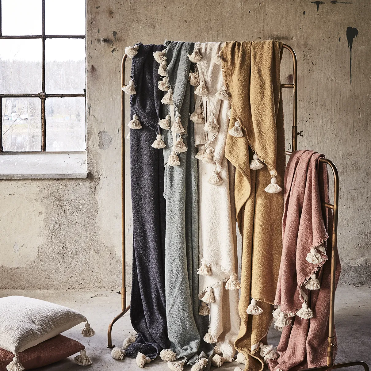 PIPER Clothes hanger Copper colour