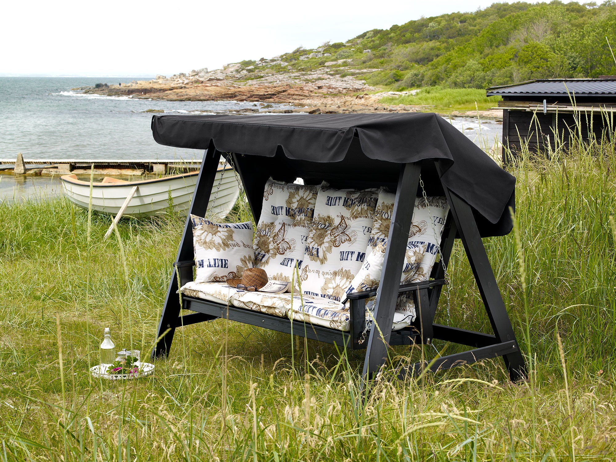 Kornhult Swing sofa black pine 