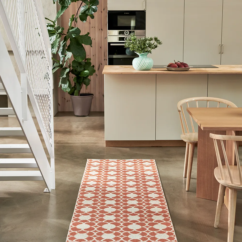 Anya rug Pale Orange/Vanilla 70 x 100 cm