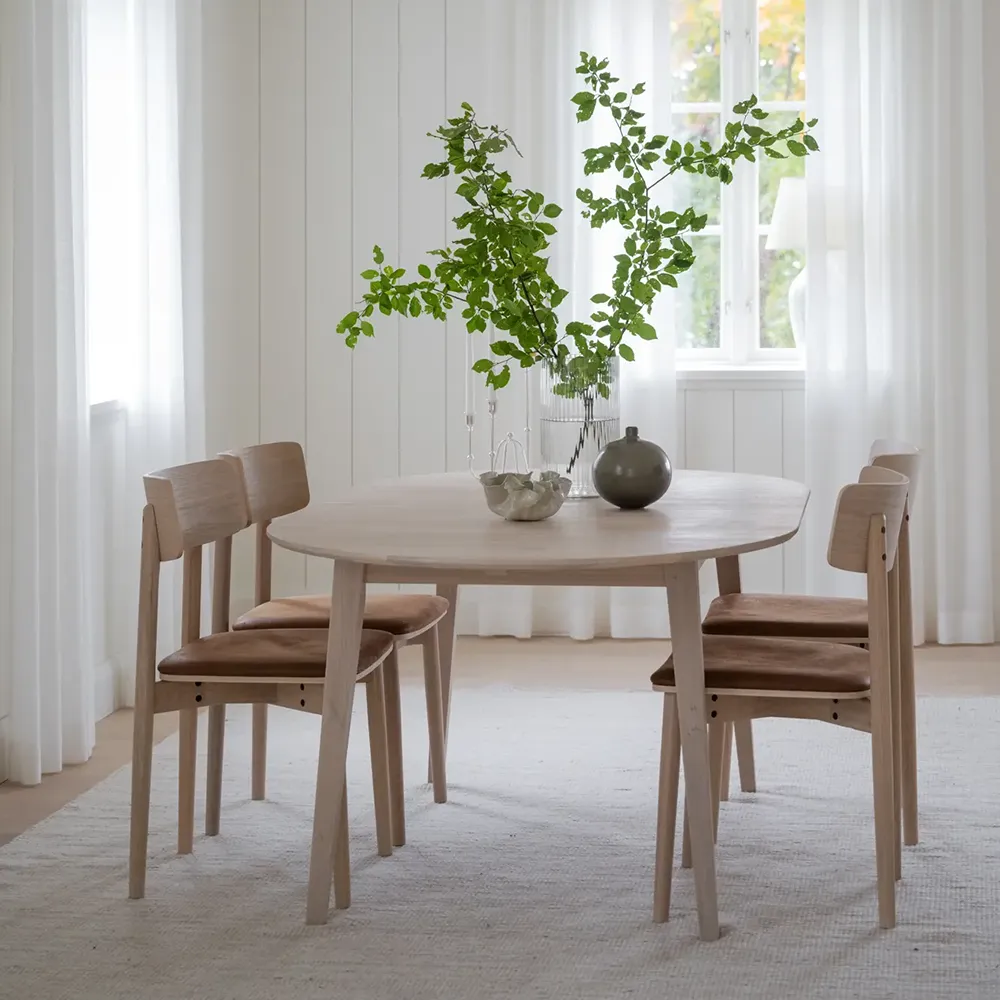 Wolcott dining chair white pigmented oak/brown