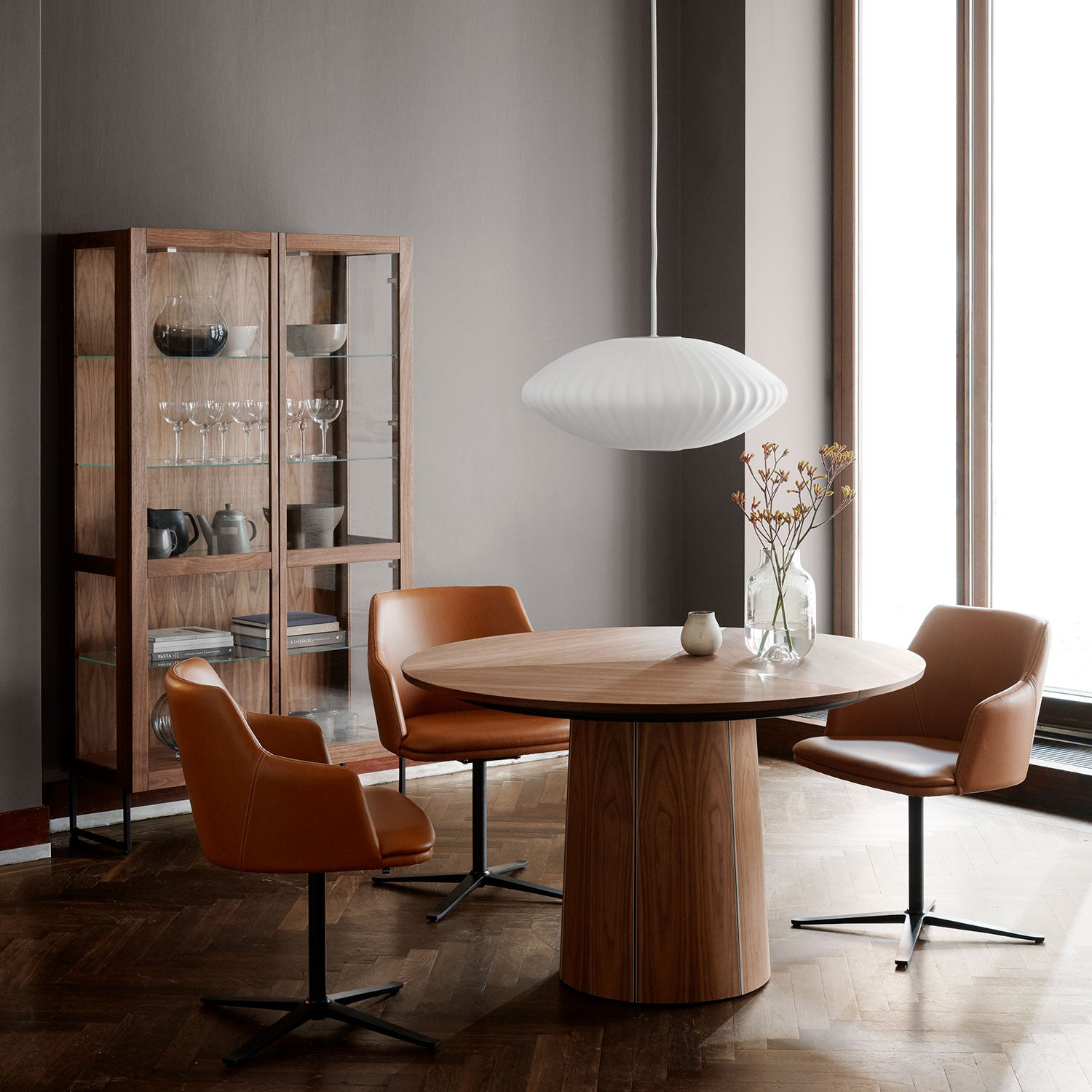 Sm452 Cabinet Oak Lacquer 100X43X162cm