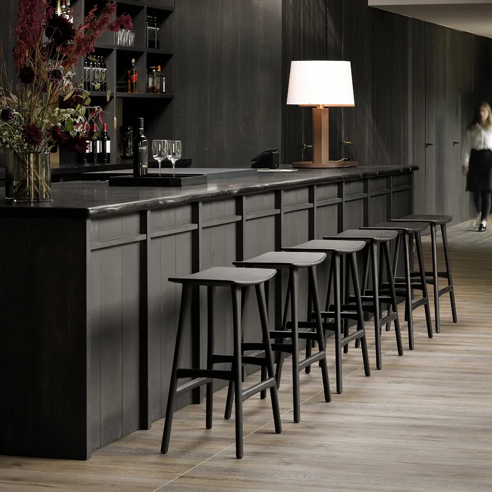 Osso Bar stool Low Black varnished oak