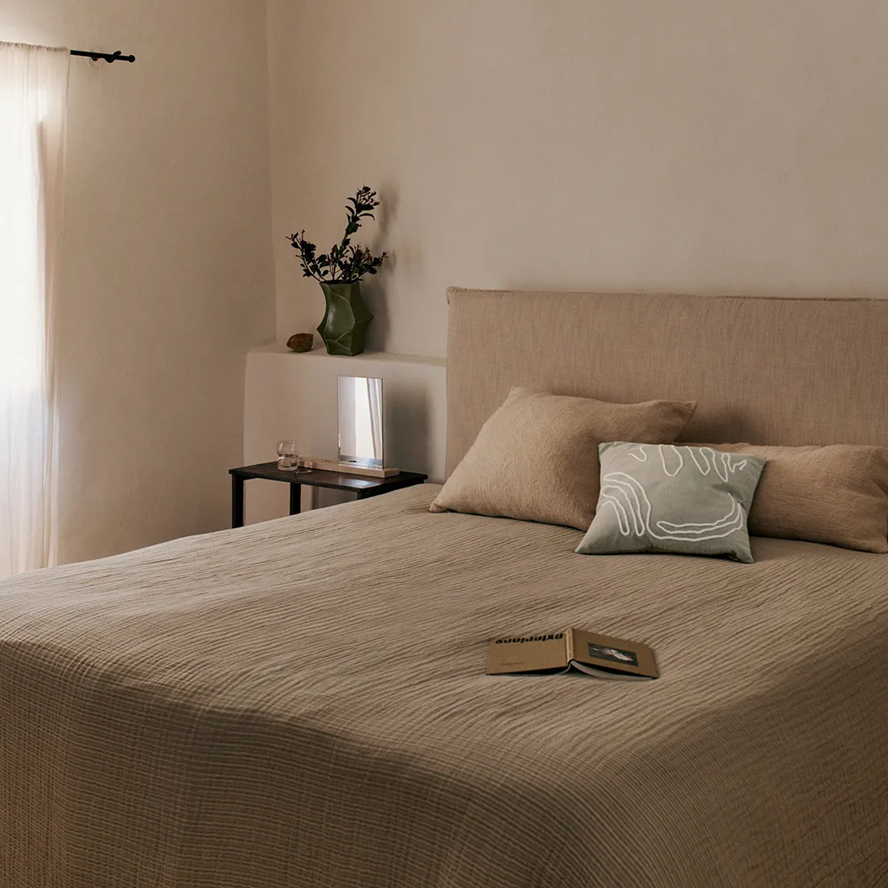 Fino Bedspread - Tea Green/Sand