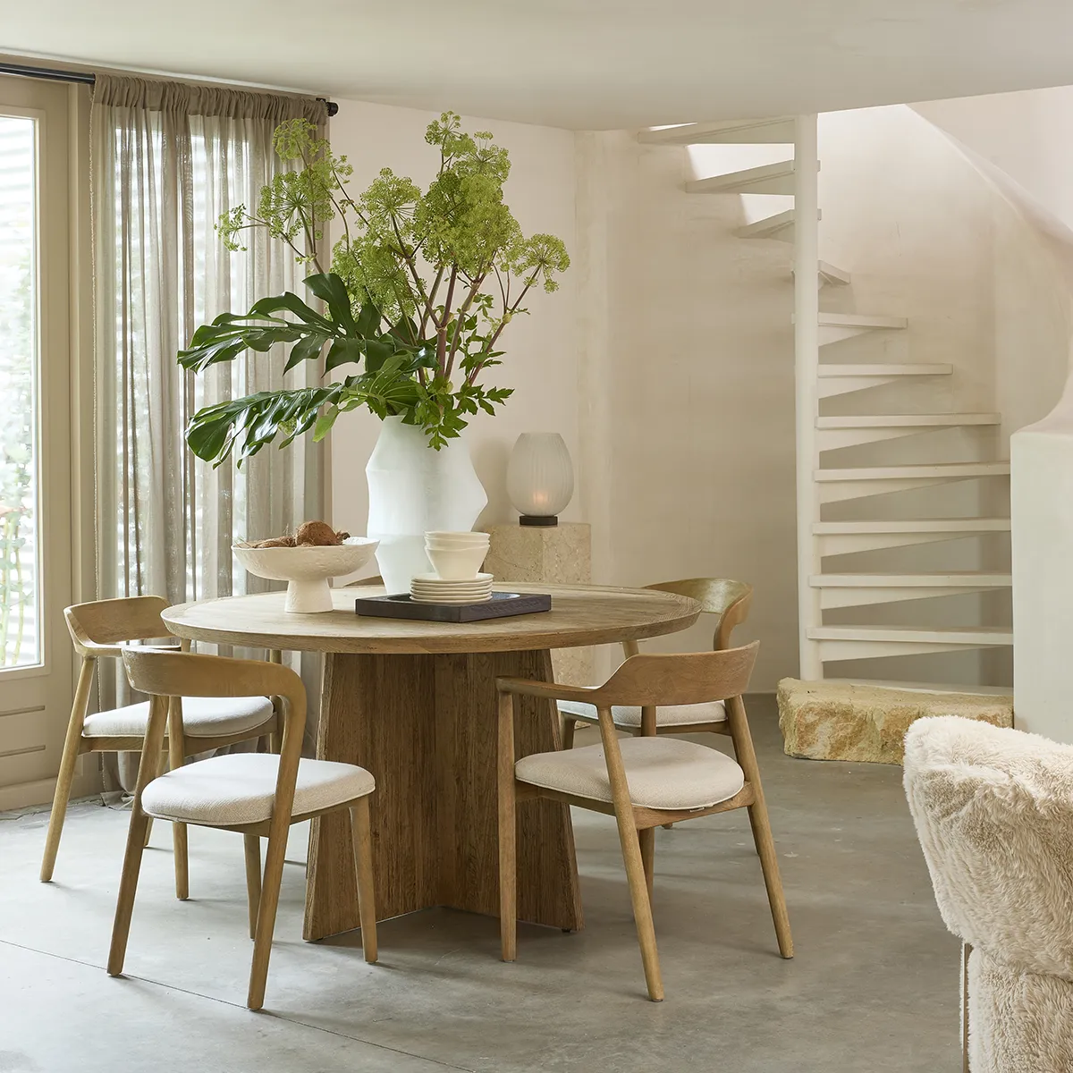 Round Dining Table Zermatt Ø 140 cm