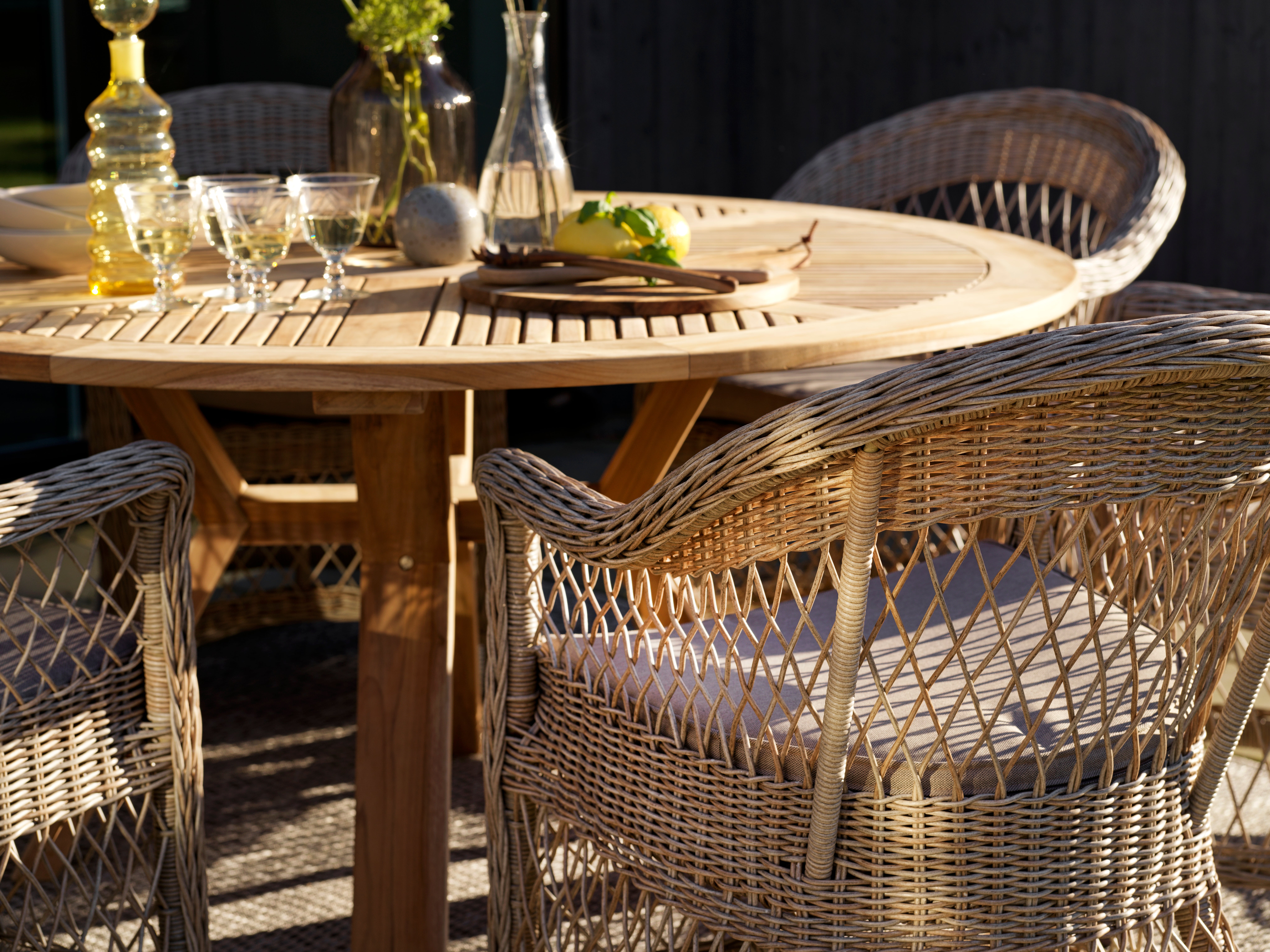 Circus dining table 150 cm teak