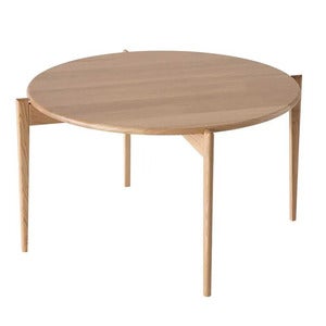 Tilia Coffee Table Ø88 cm Lacquered Oak