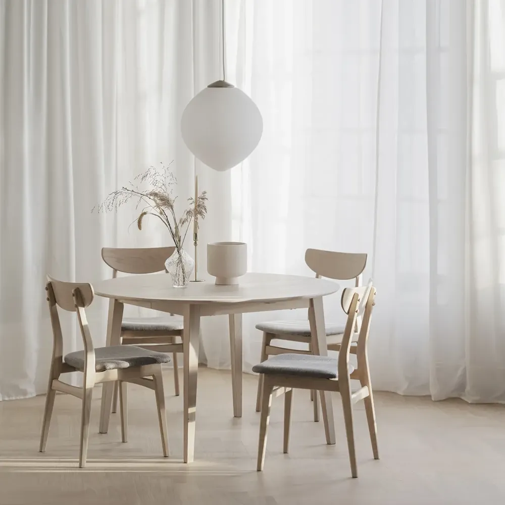 Filippa dining table 120-165x120 cm white pigmented oak