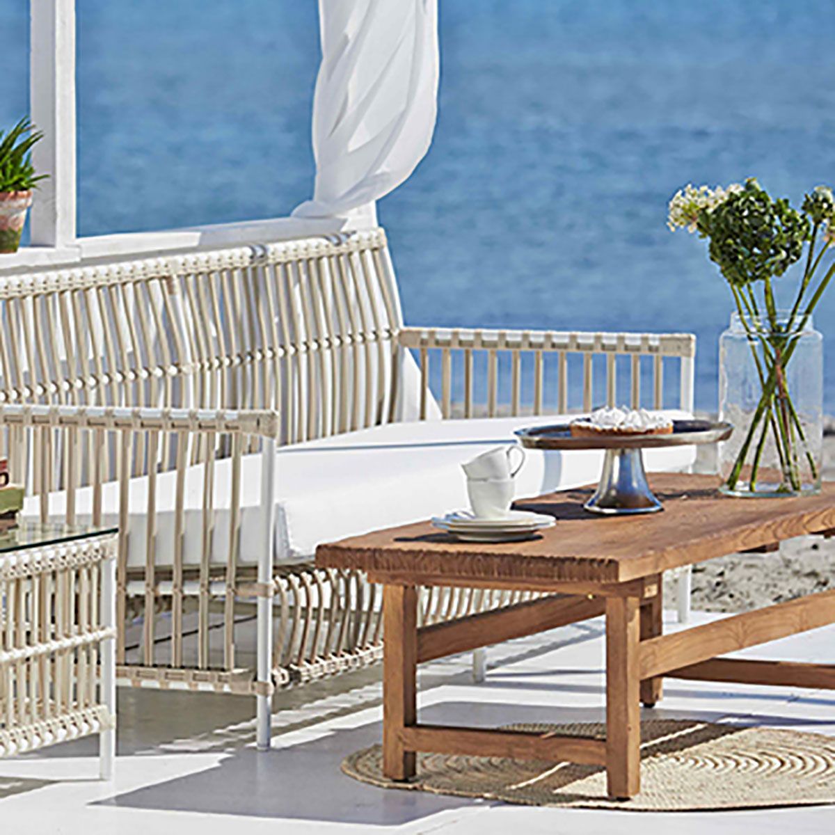 Caroline Armchair rattan Dove