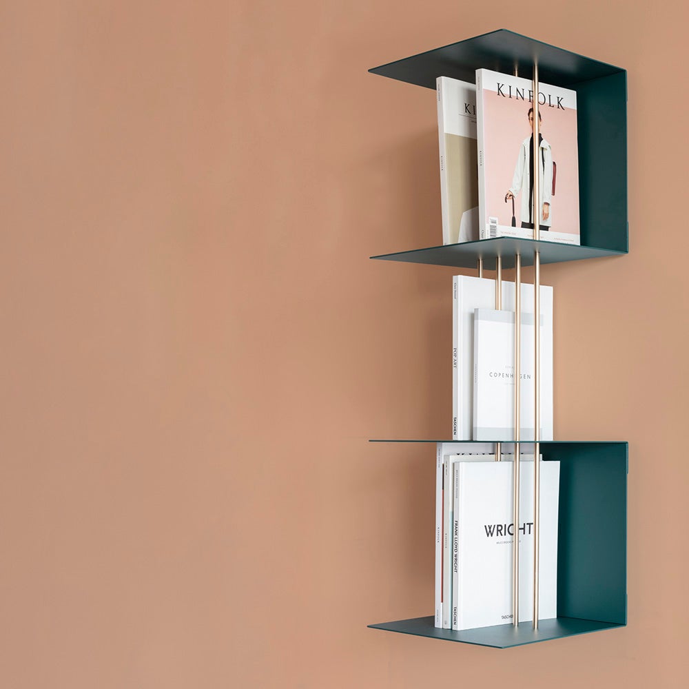 Teaser accessory shelf