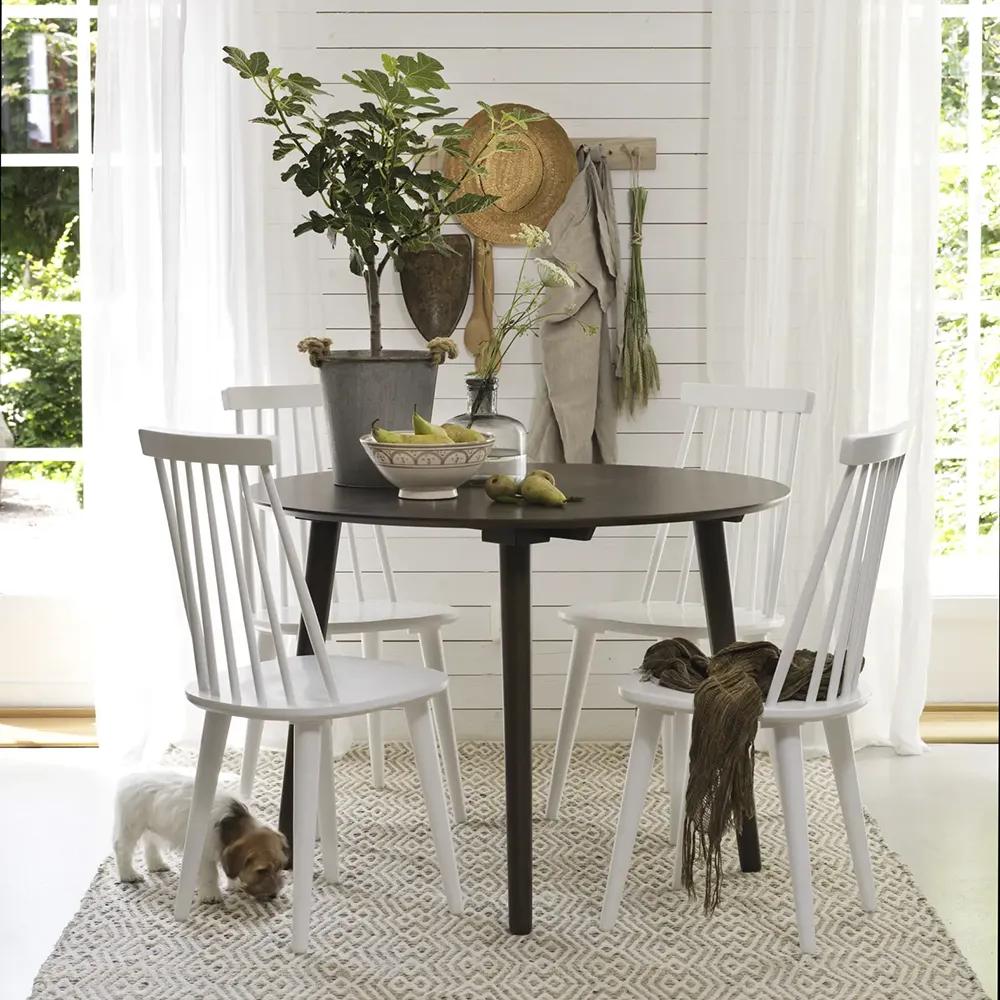 Lotta spindle chair white