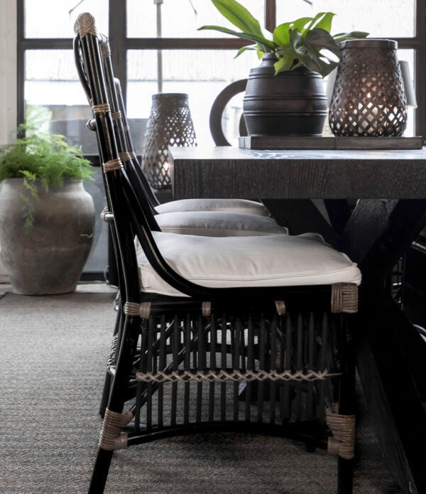 Columbus Diningchair Black excl. cushion