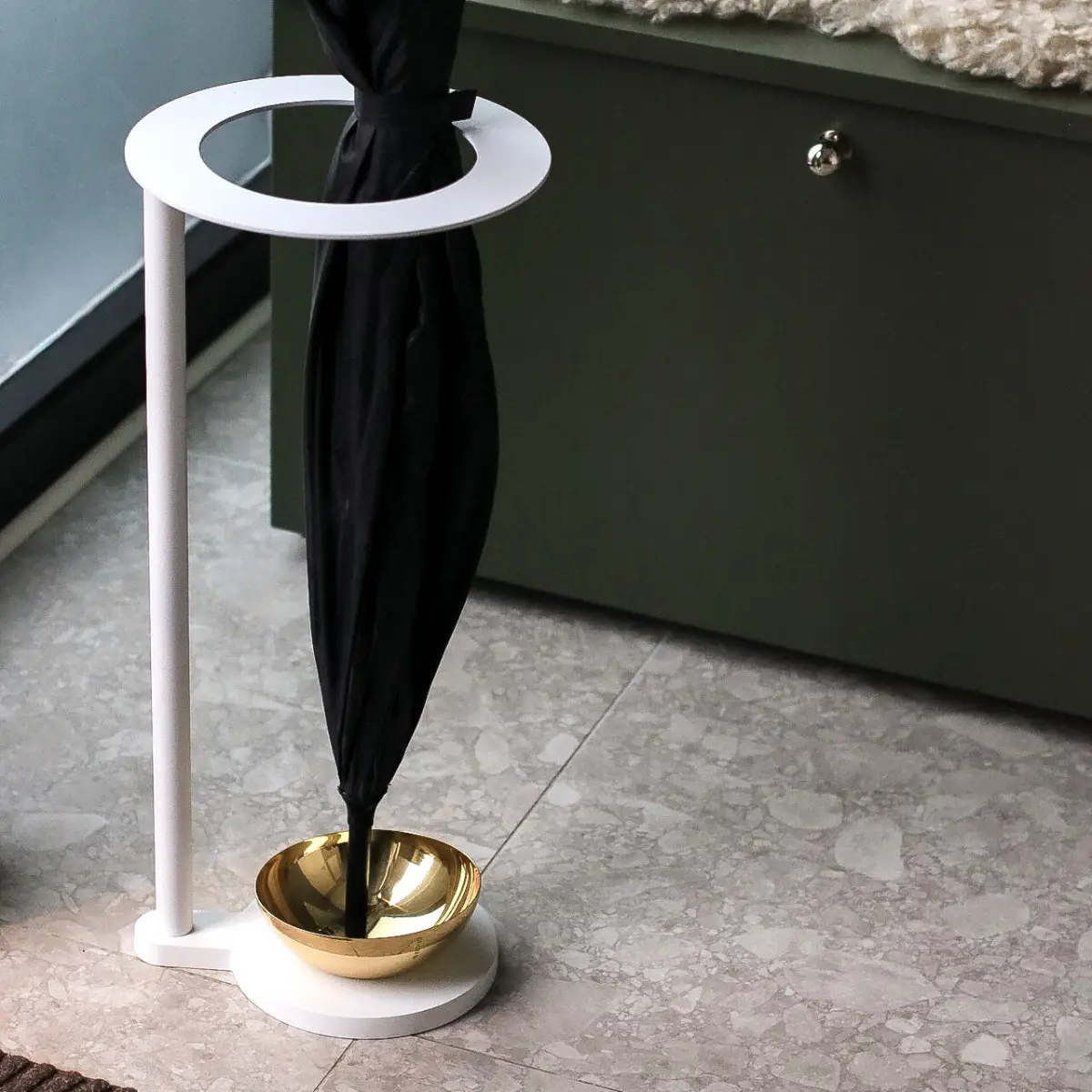 Monokel Umbrella Stand White Stainless Steel, Brass