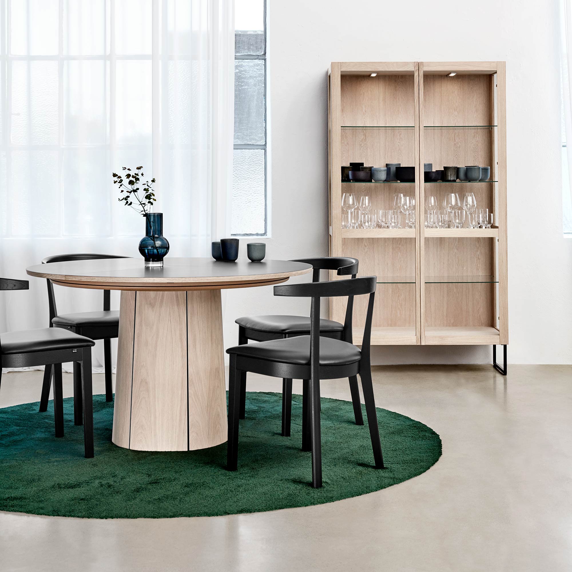 SM33 Table Oak Mocha Brown Lacquer Oiled look