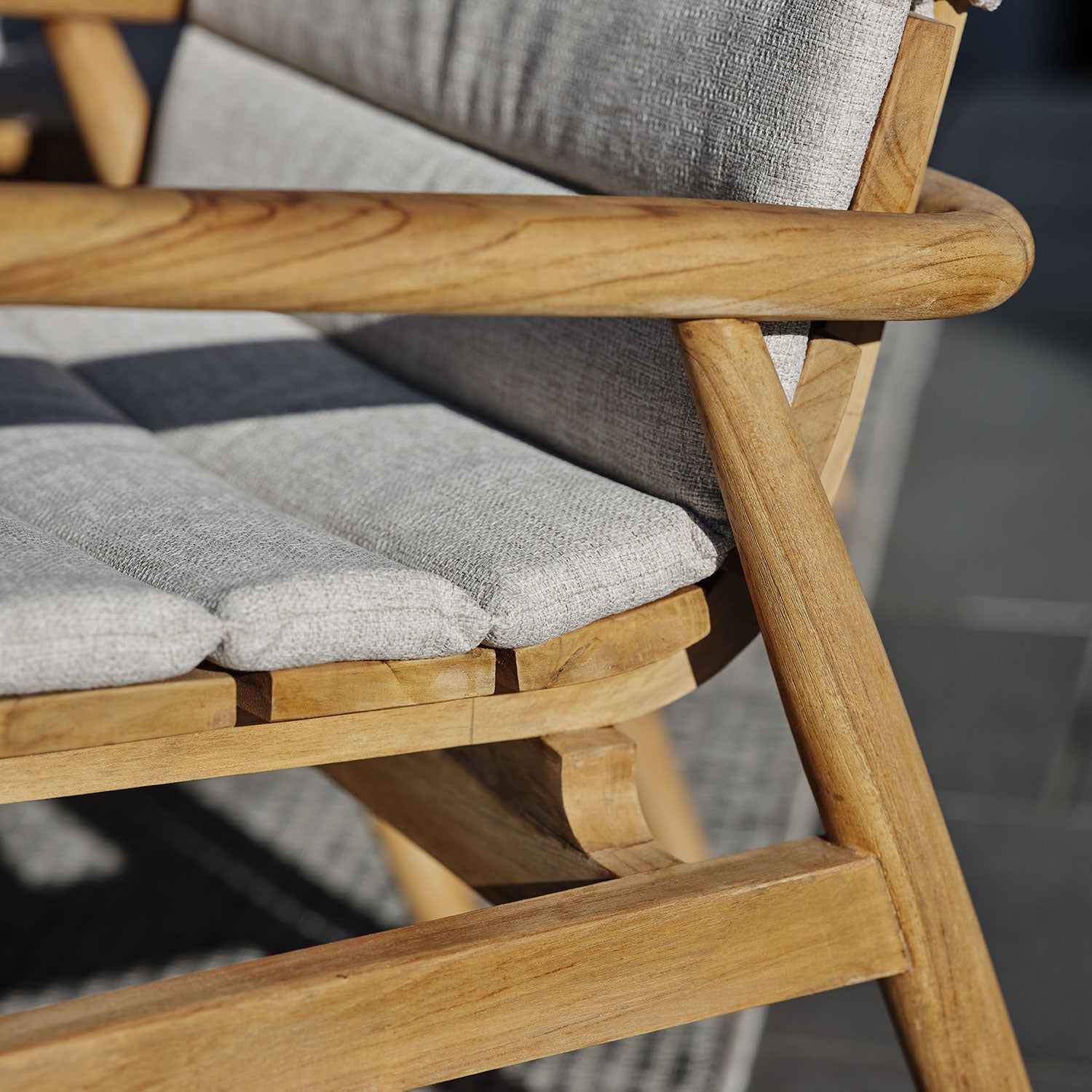 Lilja armchair natural