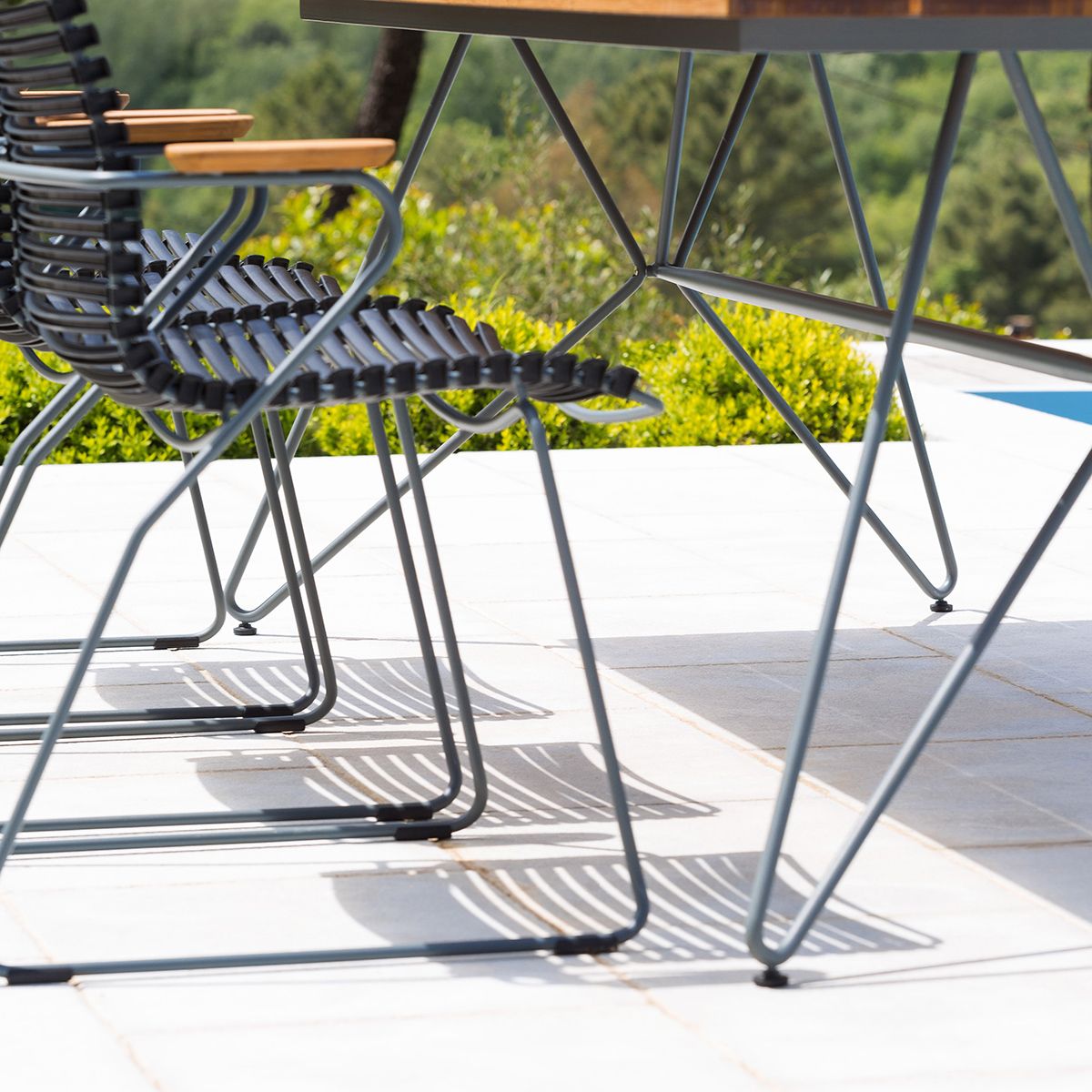 Click armchair high back light blue