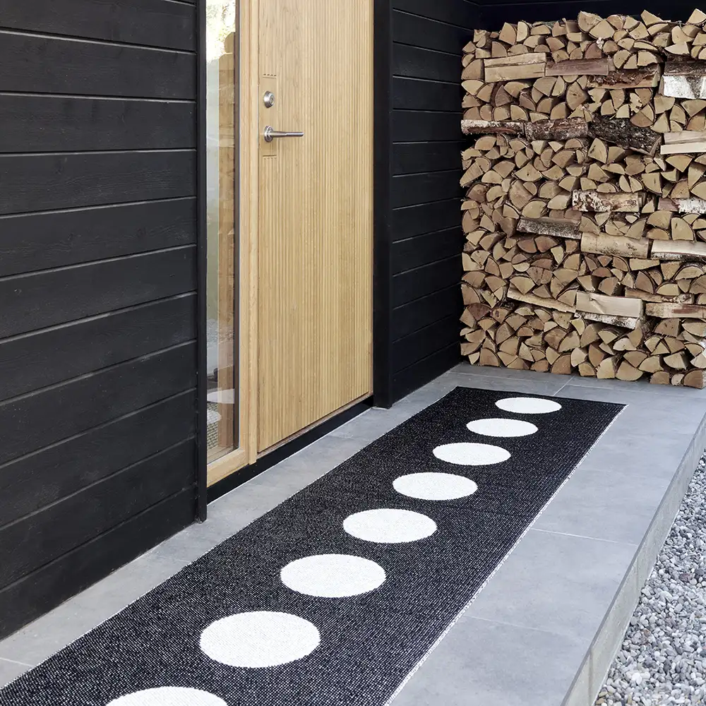 Vera Carpet 70x225 cm black/vanilla