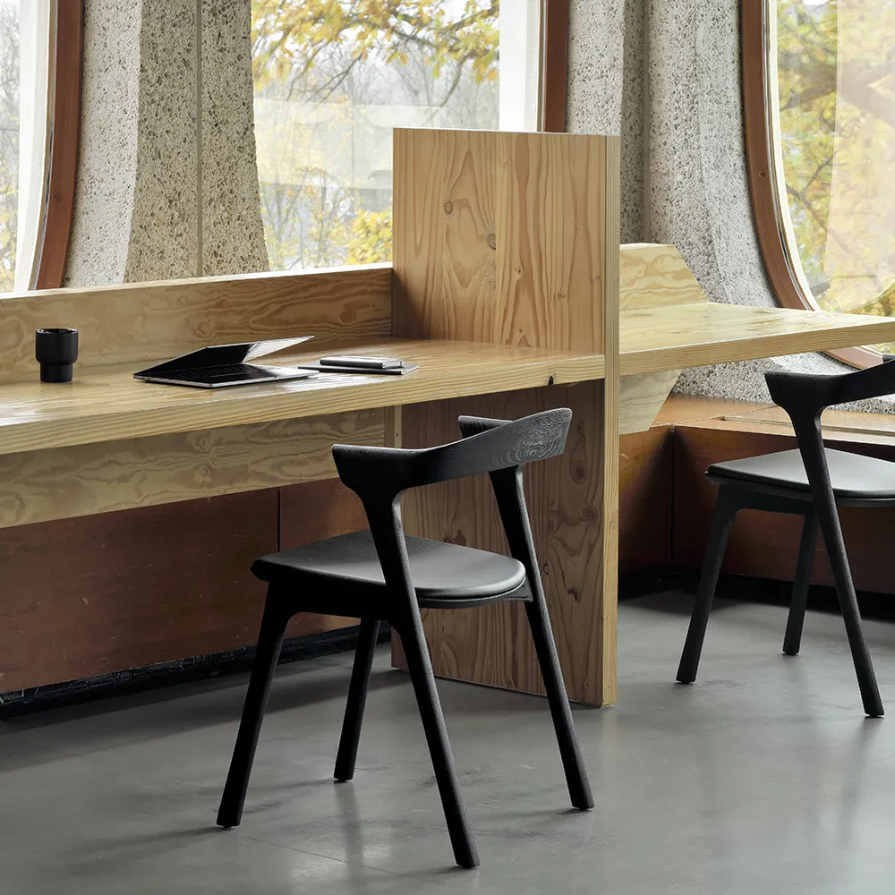 Bok Dining chair black oak/black leather