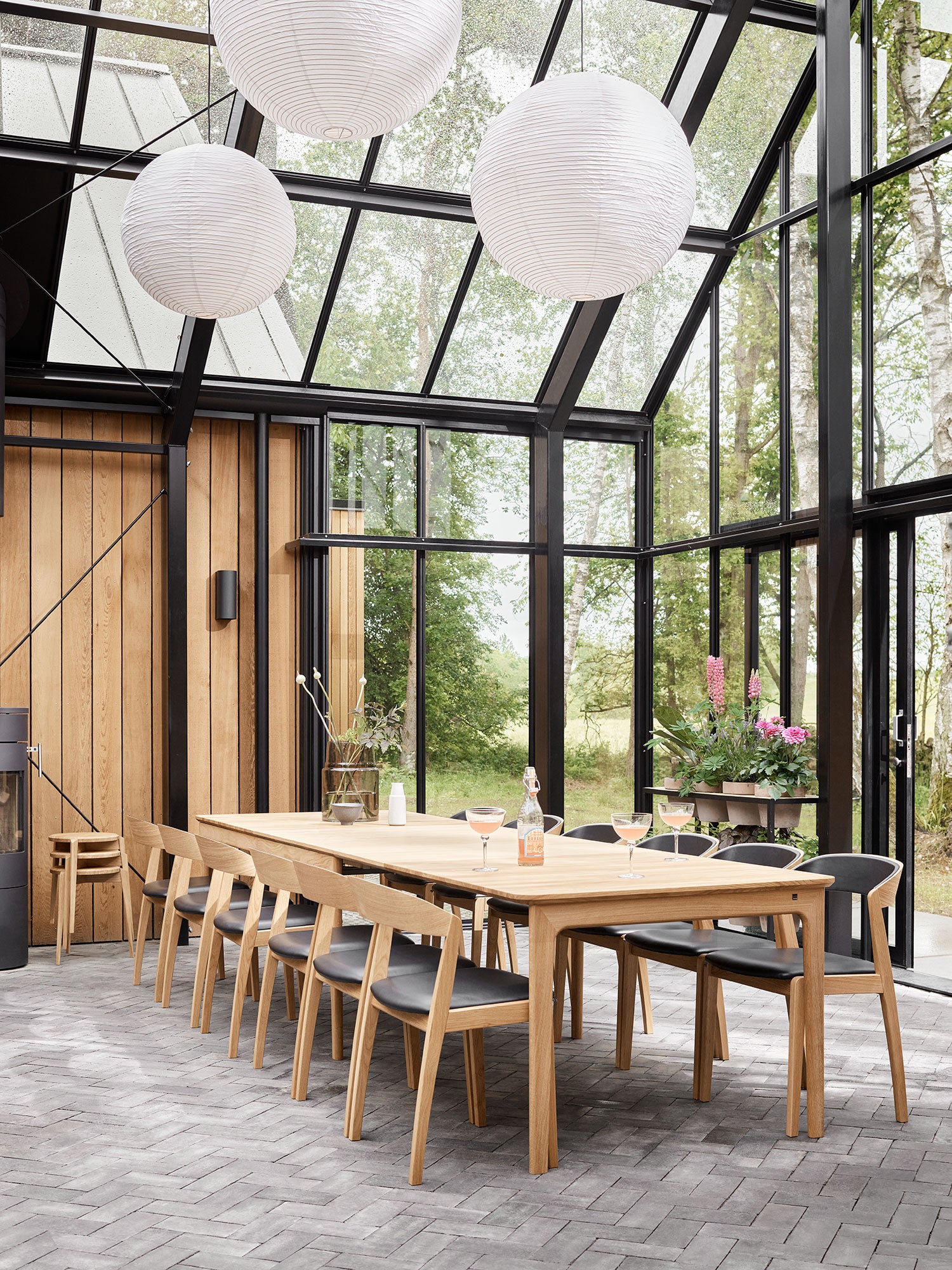 Sm27 Table Black Oak Lacquer