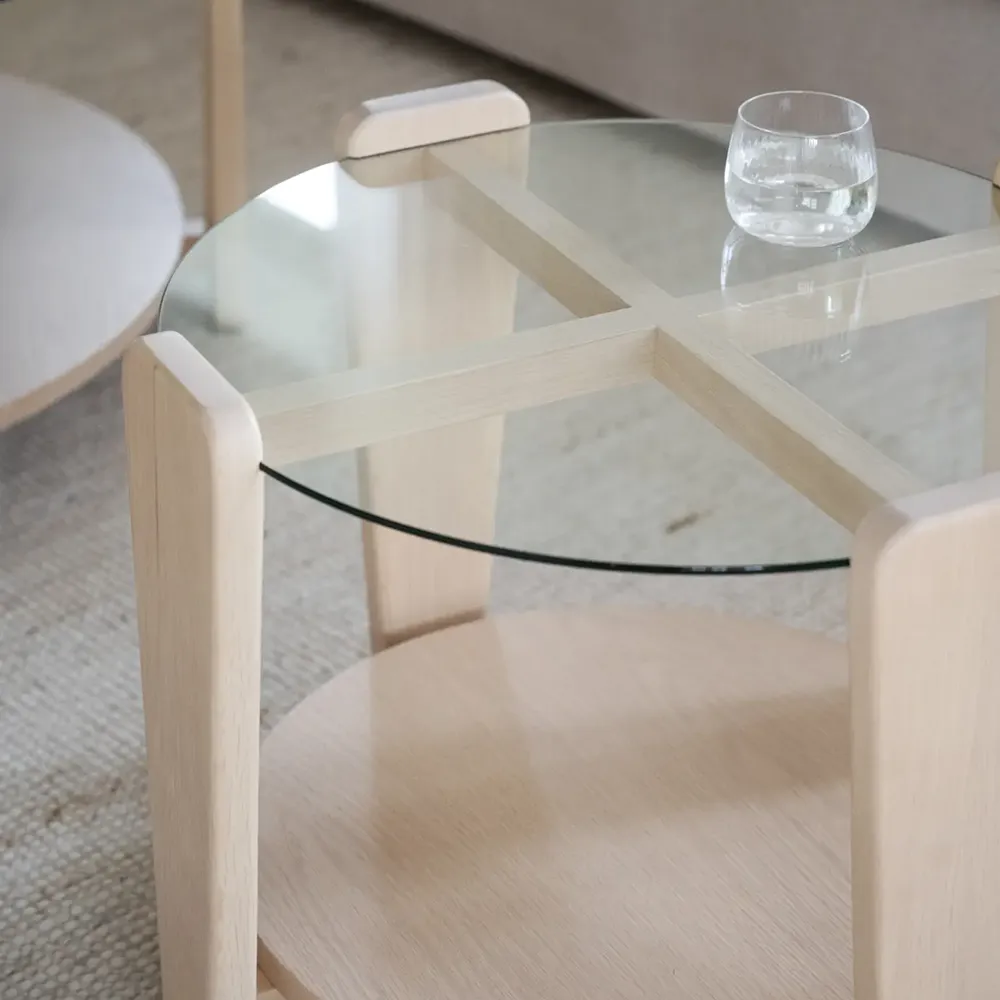 Arran coffee table Ø52 white pigmented oak/glass