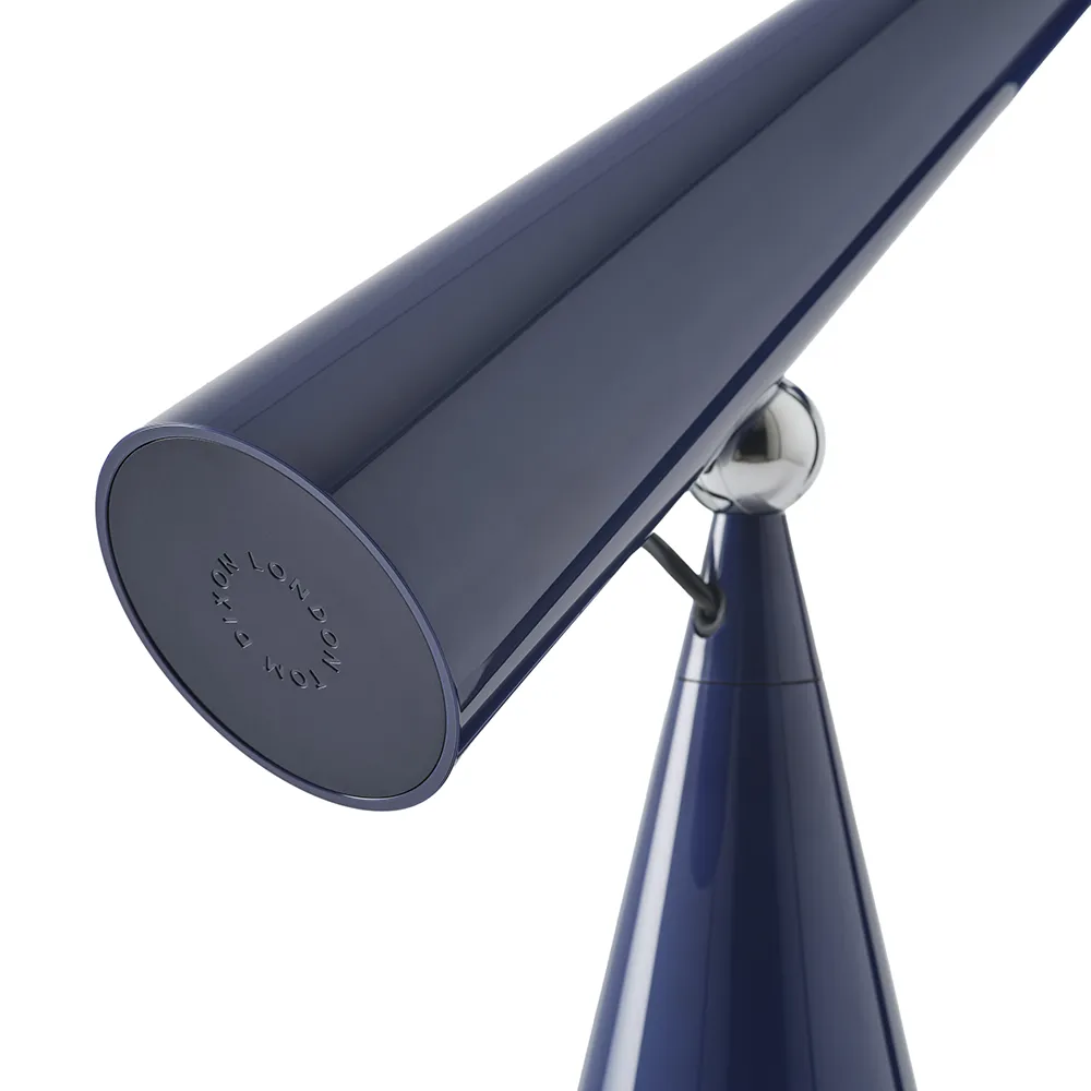 Pose Task Light LED Indigo