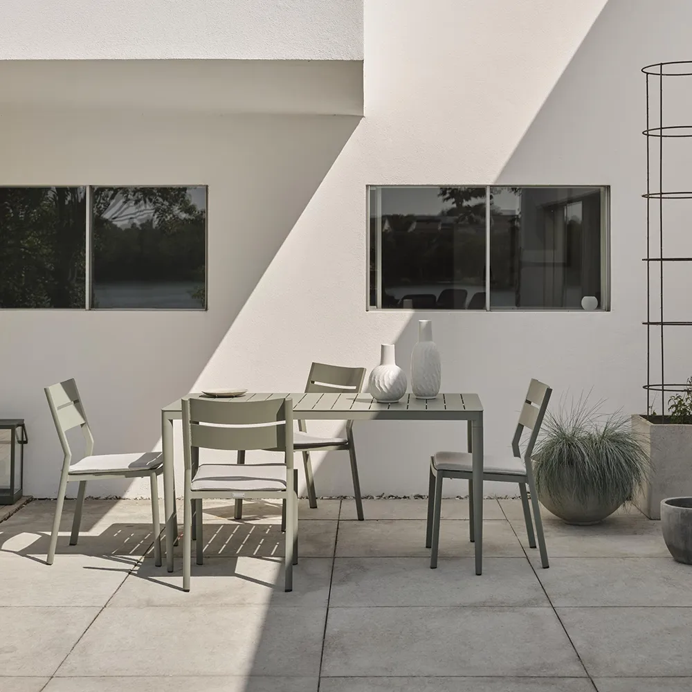 Bigby Dining table 144x76 cm dusty green