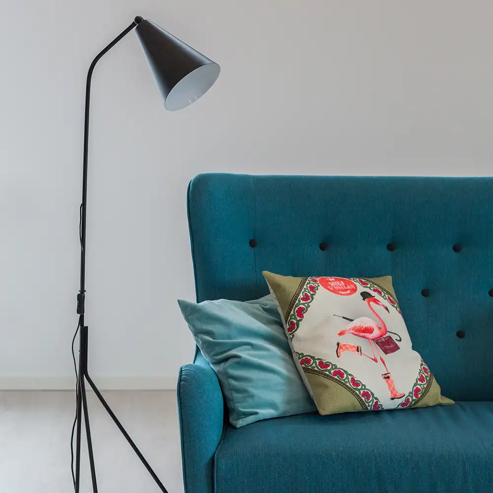 Yukon floor lamp black