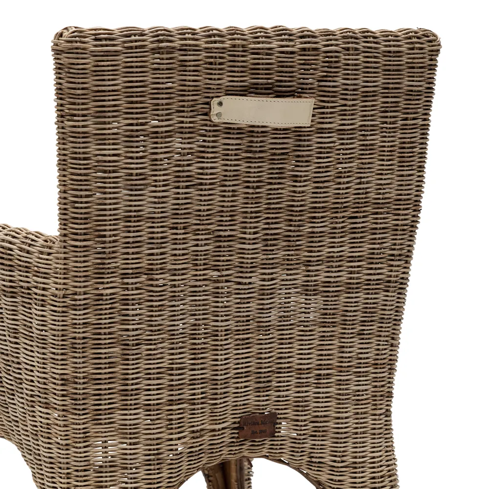 The Hamptons dining chair with armrests