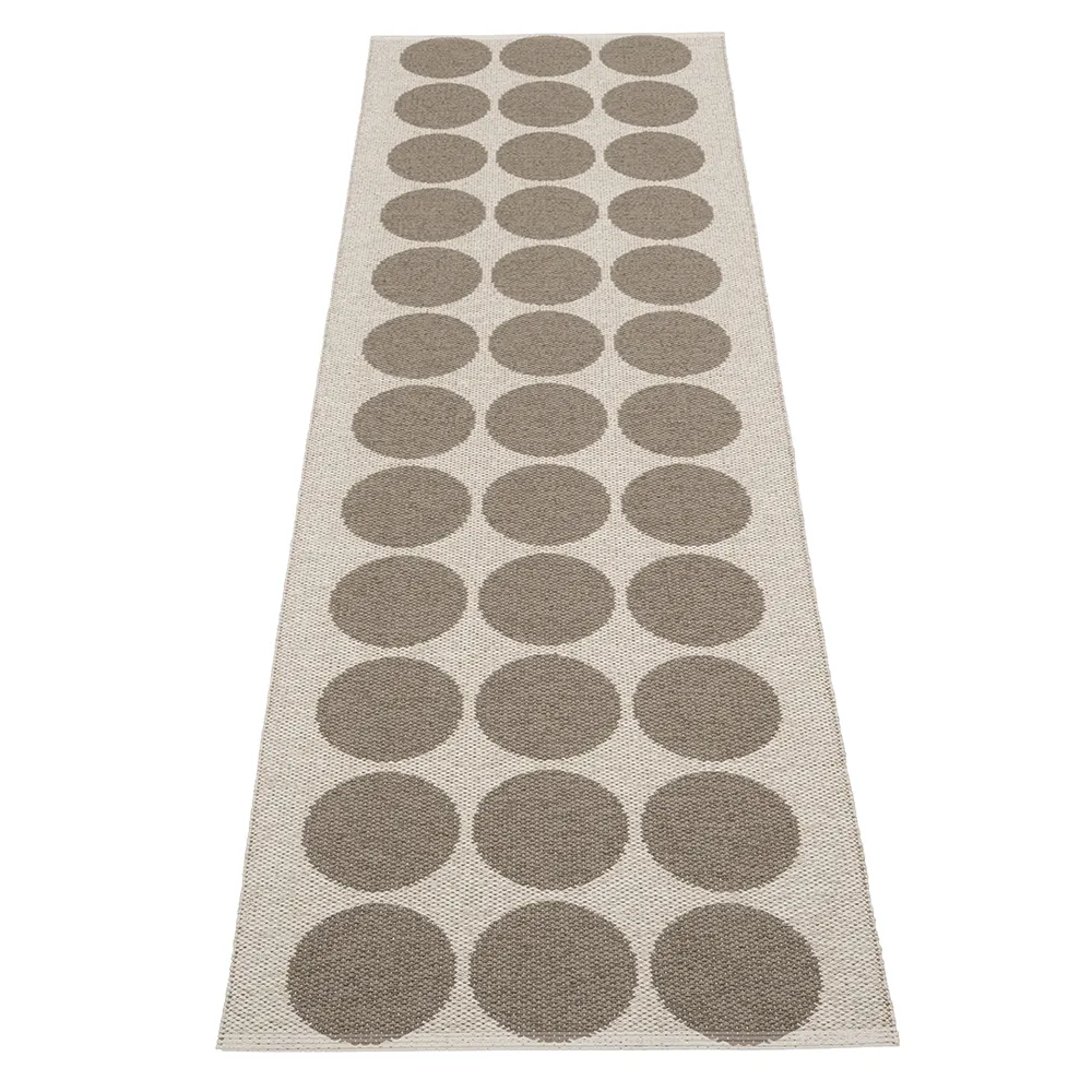 Hugo Carpet Walnut/ Linen 70 x 400 cm