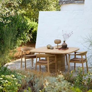 Mellow matbordframe kvadratisk f/bordsskiva 144x144 cm Teak