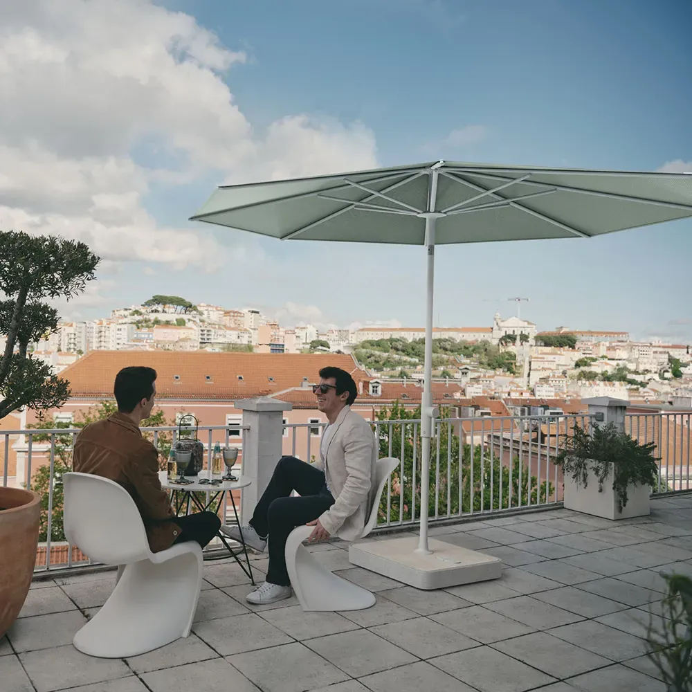 Twist 300 cm parasol matt white Cat.4 403 Carmine