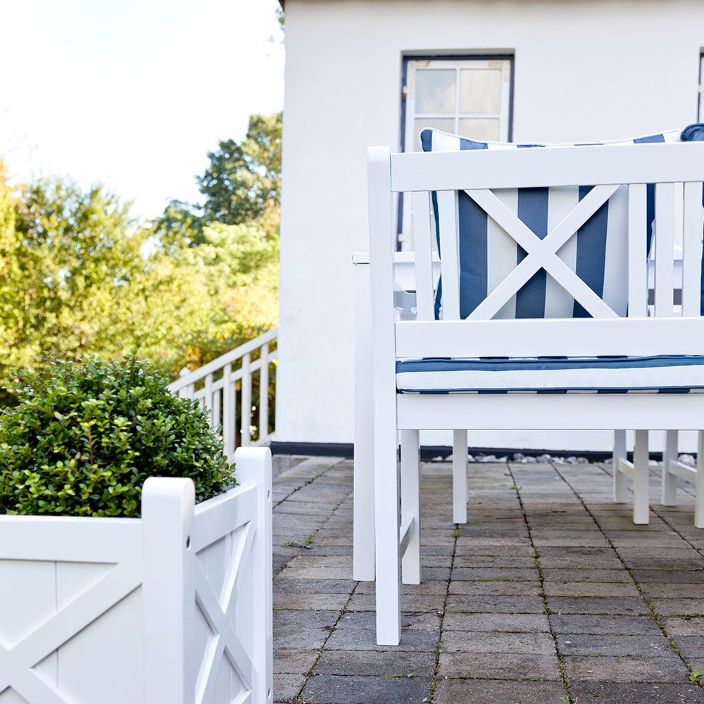 Rosenborg armchair white mahogany