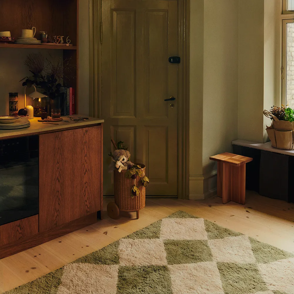 Hand-Tufted Wool Rug Tilt 140x200 cm