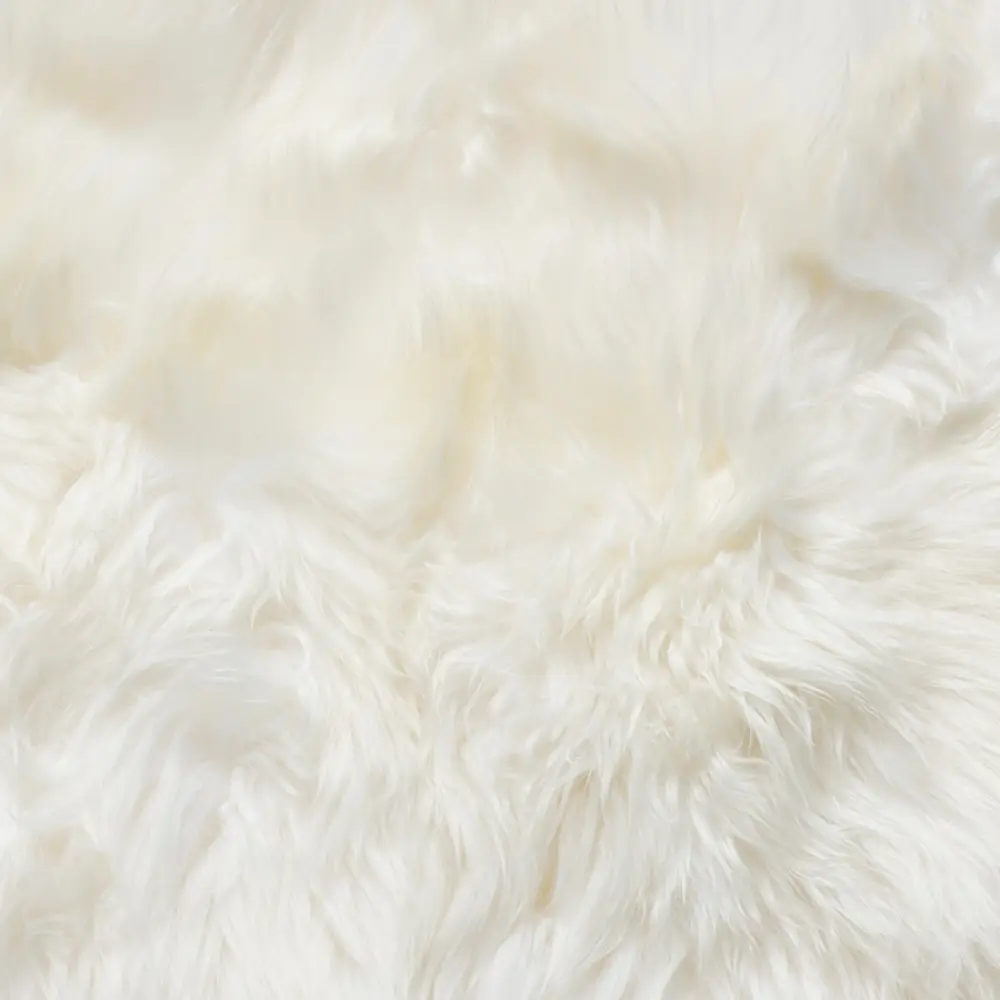 Vilma Sheepskin 105 cm White