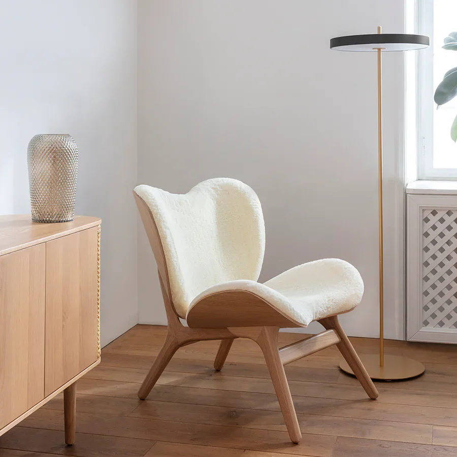 A Conversation Piece Loungechair Oak/Teddy White