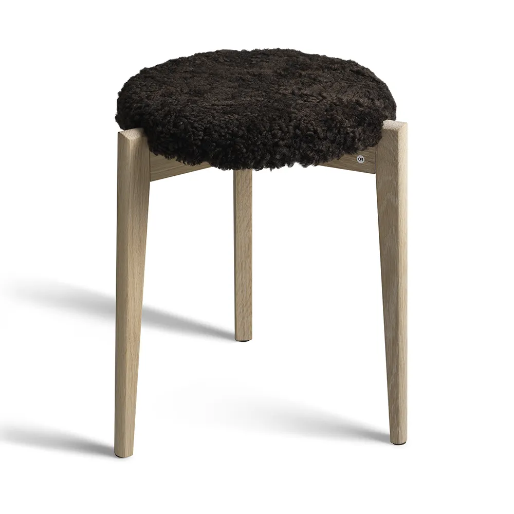 Vinz Stool White Oiled Oak/Sheepskin Brown